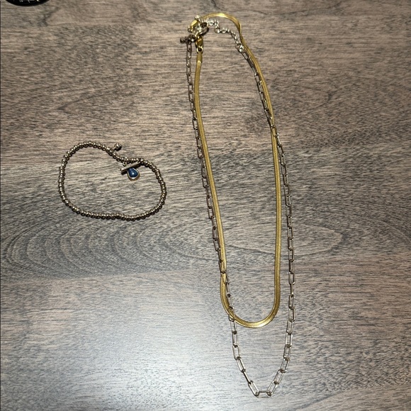 Earring bundle - Picture 6 of 6